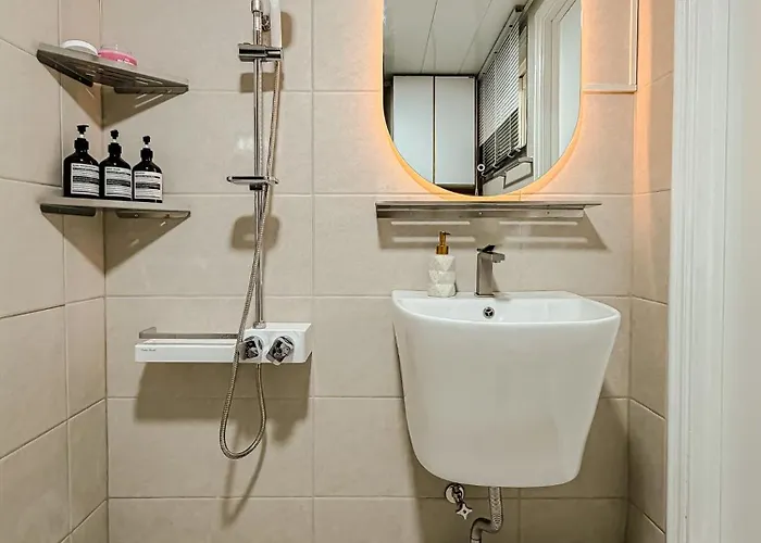 잠실 6인숙소, 종합운동장역 도보3분, 강남,성수20분,롯데월드,올림픽공원 Apartment *
